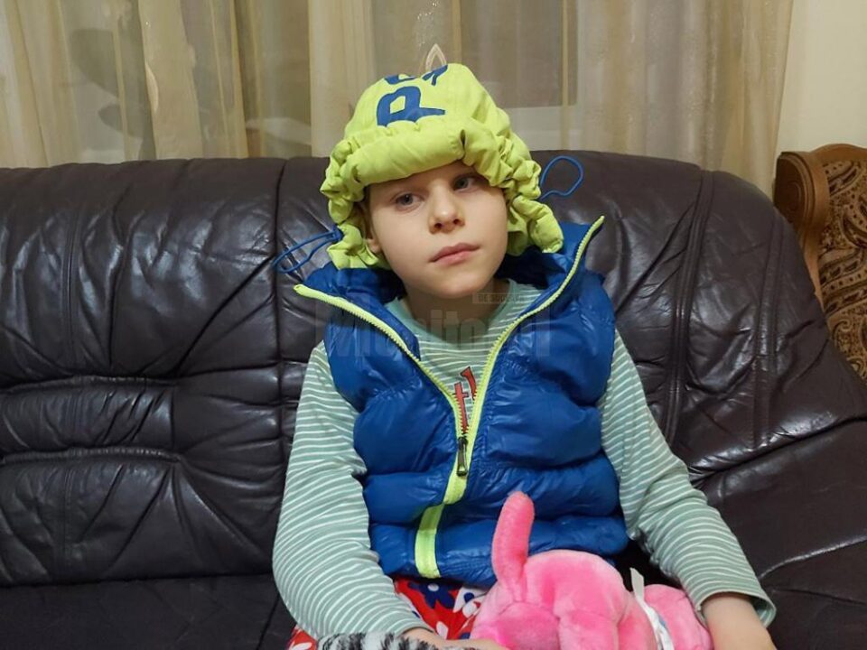 Iustin Gabriel Piticaru suferă de diplegie spastică - formă ataxică