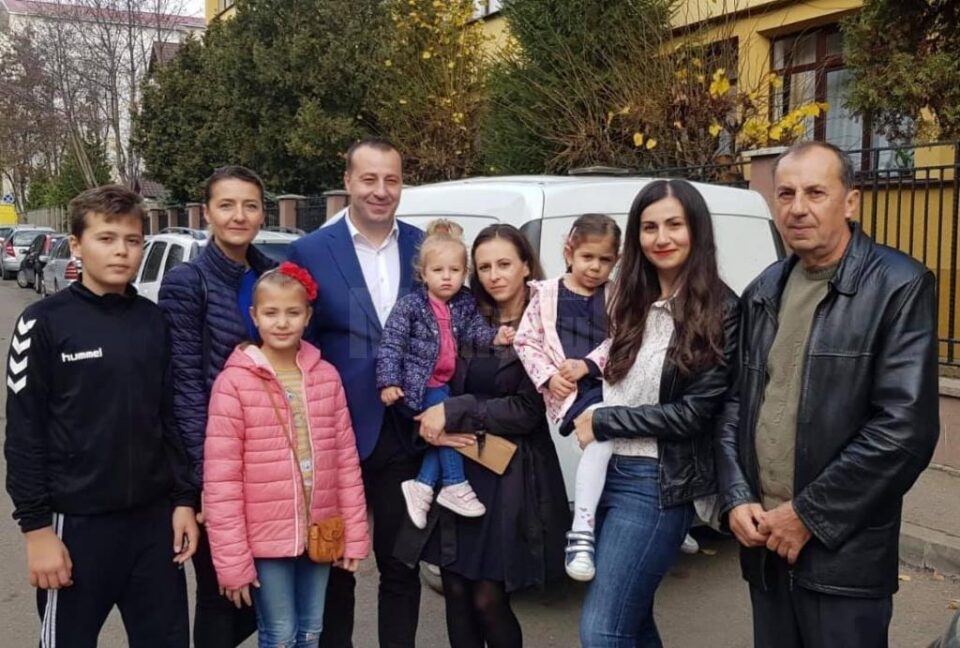 Lucian Harșovschi s-a prezentat la urne alături de întreaga sa familie