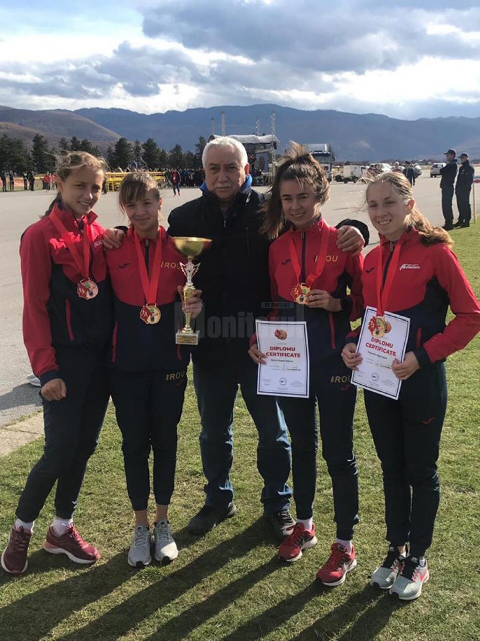 Echipa României, cu două sucevence în echipă, a devenit campioană balcanică de cros