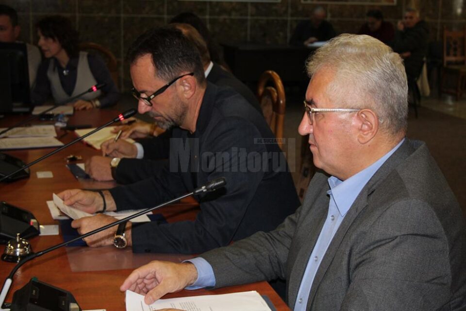 Primarul Ion Lungu a explicat că din proiect au fost excluse parcelele cu litigii, astfel încât să nu se blocheze HG-ul de transfer al parcului Șipote și pădurii Zamca