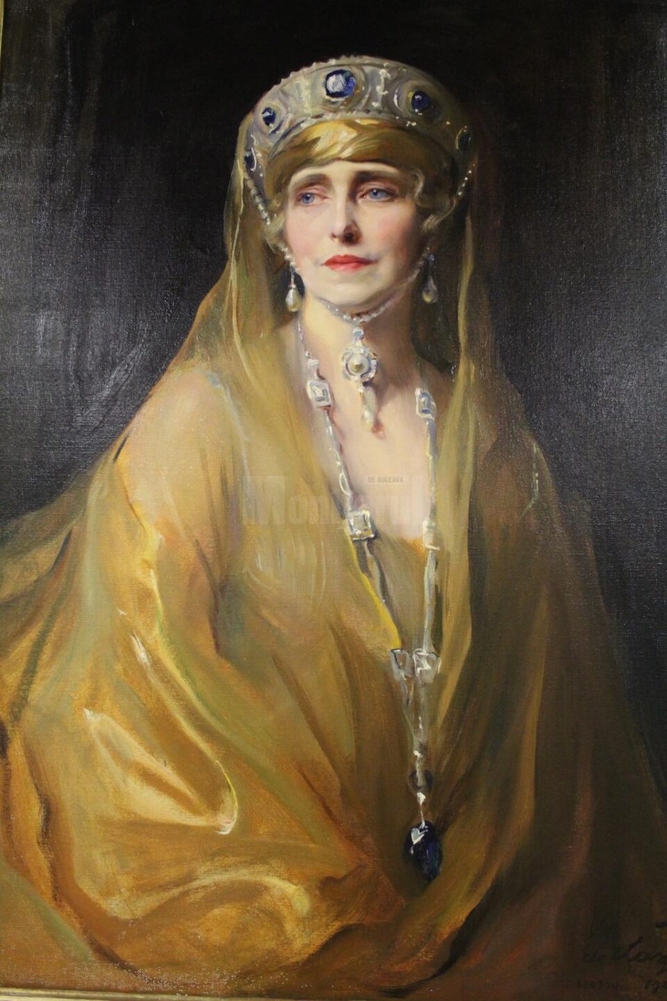 O expoziție cu piese din tezaurul național, aduse de la Muzeul Peleș, vernisată ieri la Muzeul de Istorie Suceava