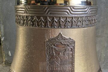 Cele trei clopote care vor fi montate în curând în Turnul Unirii