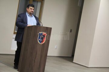 O expoziție cu piese din tezaurul național, aduse de la Muzeul Peleș, vernisată ieri la Muzeul de Istorie Suceava