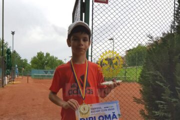 Karlo Piticaru este un tenisman de mare viitor