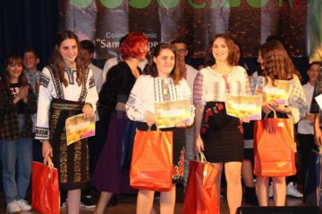 „Toamna Bobocilor”, spectacol dedicat noilor liceeni de la Colegiul ,,Samuil Isopescu”