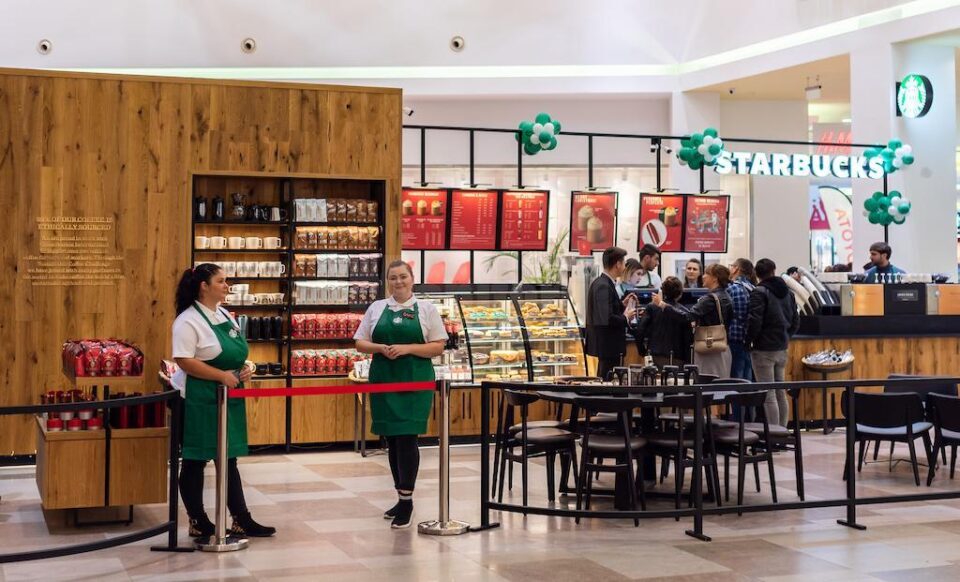 prima cafenea din Suceava, situată la parterul centrului comercial Iulius Mall 3