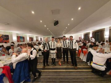 Taraful Florin Mucea, Angelica Flutur, Grigore Gherman și Maria Dragomiroiu au cântat pentru românii din Diaspora, în prag de sărbători