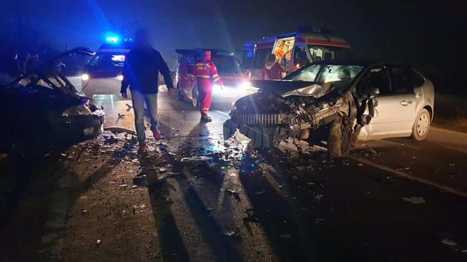 Accident cu trei răniți, la ieșirea din Suceava spre Moara