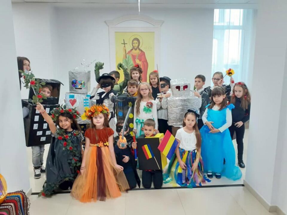 Festivalul toamnei și parada costumelor Eco, la Școala Primară ”Sfântul Ioan cel Nou de la Suceava”