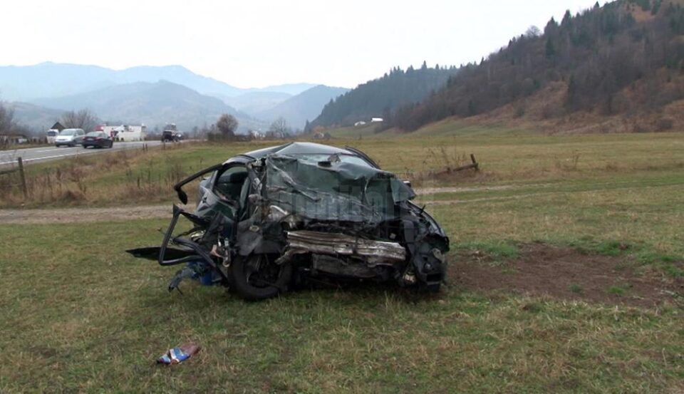 Halul în care a ajuns BMW-ul după impact