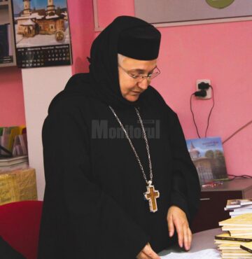 Despre educație, valori și modele cu Stavrofora Irina Pântescu - Întâia stareță a Sfintei Mănăstiri Voroneț și Maica Gabriela Platon, stareța Mănăstiri Voroneț