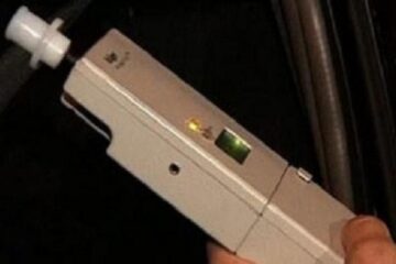 Bărbatul a fost testat cu aparatul etilotest, rezultatul fiind de 0,96 mg/l alcool pur în aerul expirat