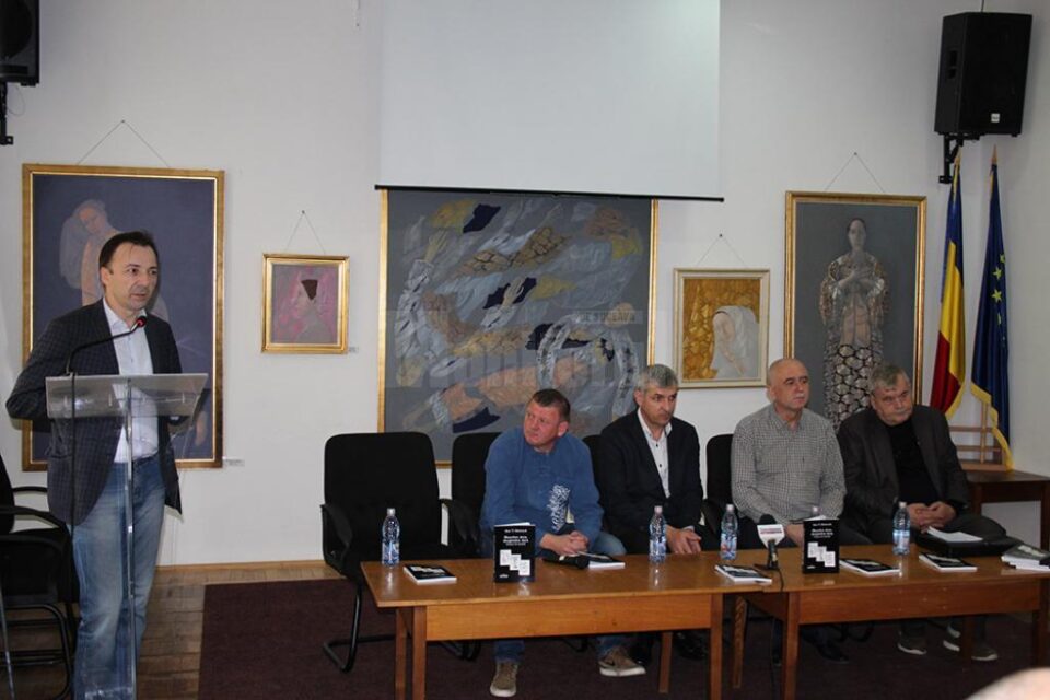 Artizanii editării volumului „Moartea mea, dragostea mea”, „Poeme de tarabă”