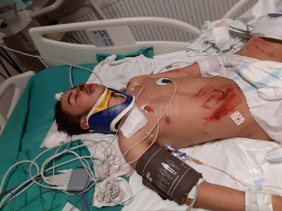 Adolescentul pe patul de spital