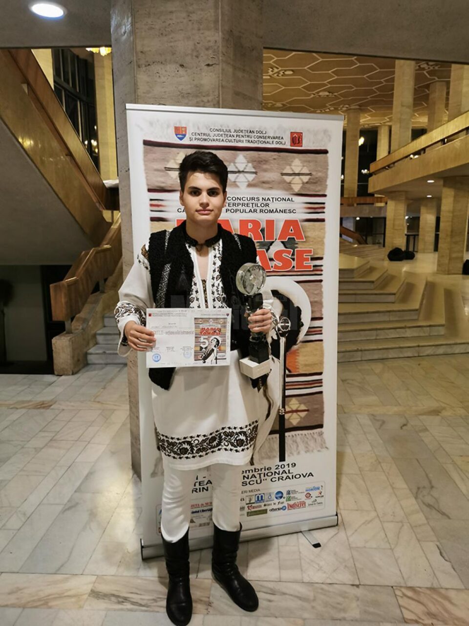 Elevul sucevean Andrei Mironescu, pe podium la prestigiosul Festival-Concurs Național „Maria Tănase”