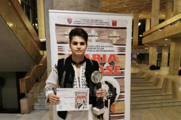 Elevul sucevean Andrei Mironescu, pe podium la prestigiosul Festival-Concurs Național „Maria Tănase”