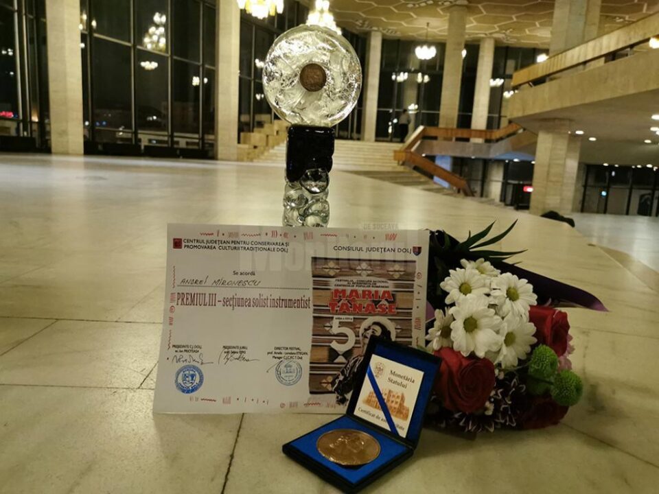 Elevul sucevean Andrei Mironescu, pe podium la prestigiosul Festival-Concurs Național „Maria Tănase”