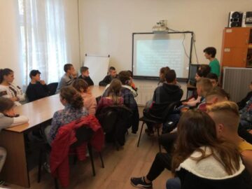 „Copiii străzii - capcane nevăzute!”, activitate de prevenire a abandonului școlar, la Centrul „Sf. Andrei” din Gura Humorului