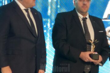 Președintele CCI a României, Mihai Daraban, și reprezentantul Ocolului Silvic Silva - Bucovina Suceava