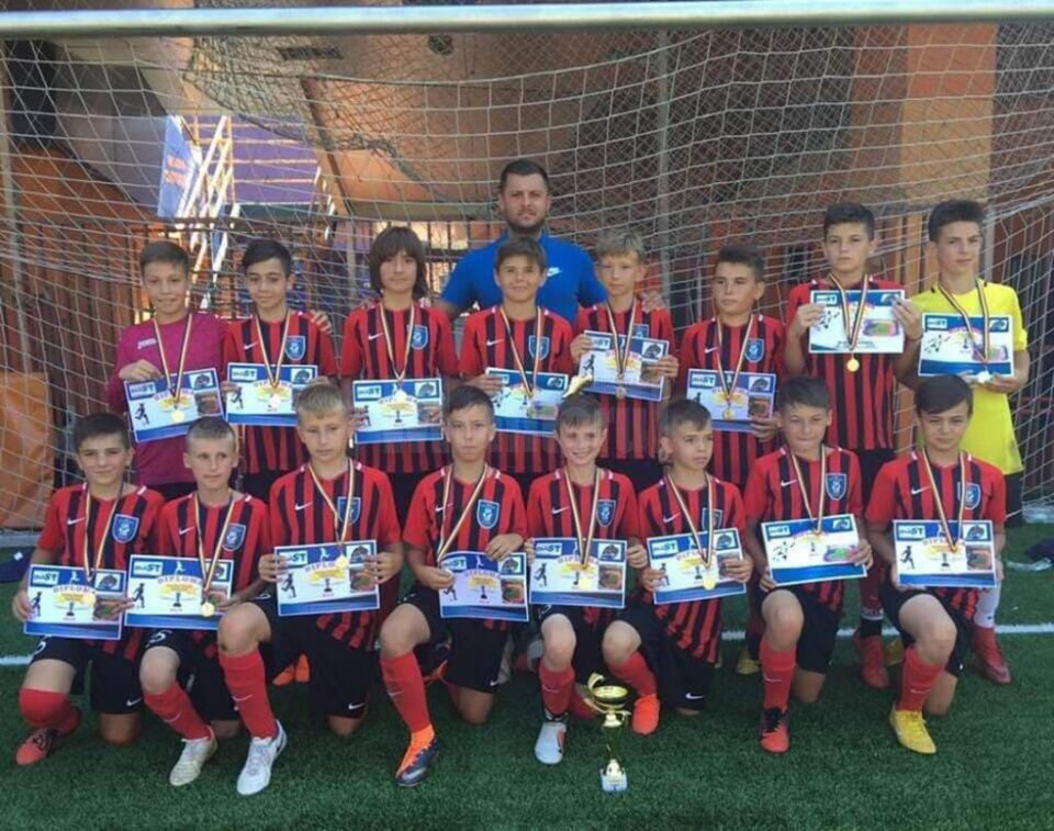 Copiii de la LPS Suceava sunt campioni de toamnă la Under 13