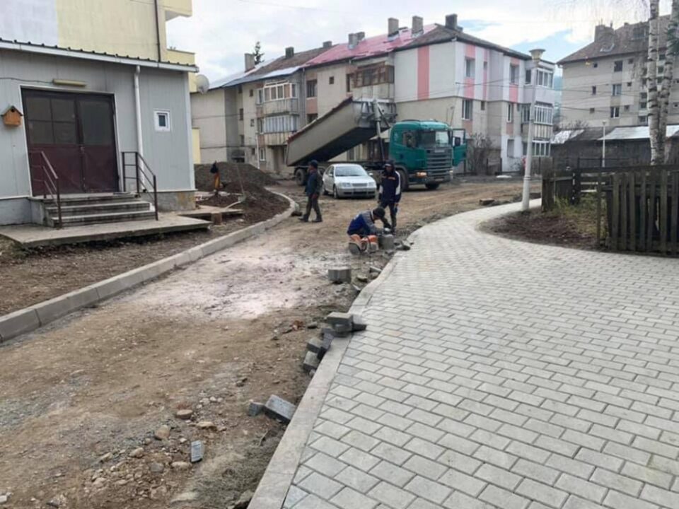 Str. Calea Transilvaniei din Vatra Dornei este reabilitată cu fondurile primăriei