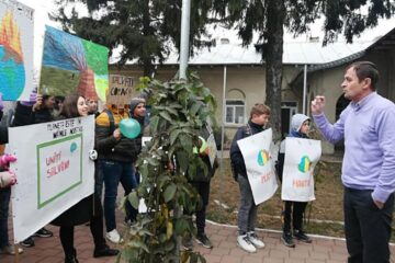 Schimbările climatice, în atenția elevilor de la Școala Gimnazială Verești