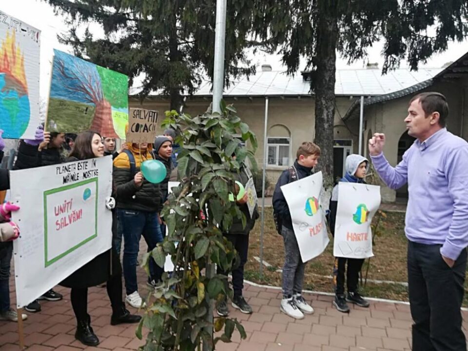 Schimbările climatice, în atenția elevilor de la Școala Gimnazială Verești