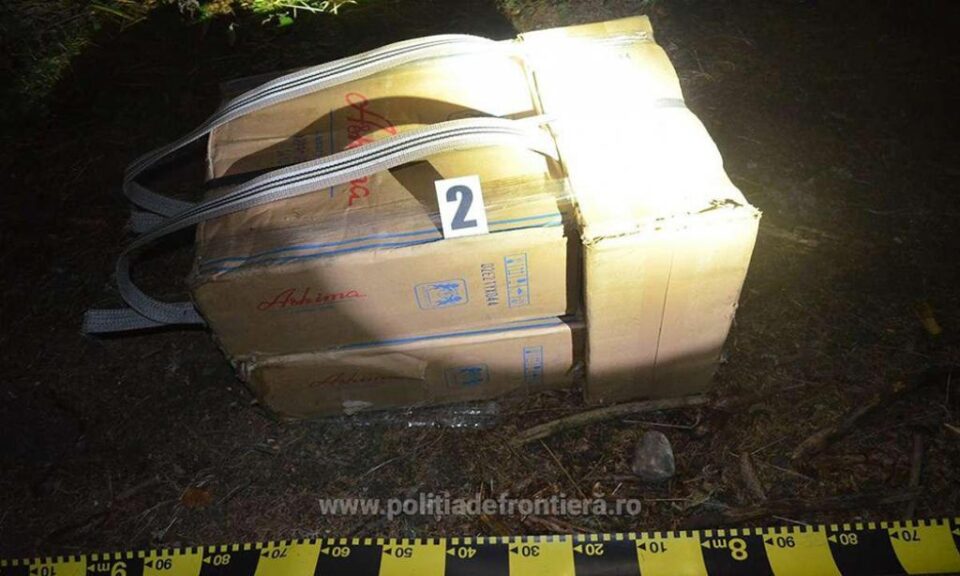 Țigări de contrabandă, de peste 85.000 de euro, capturate în zona de munte