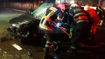 Accident rutier grav, cu două persoane încarcerate, la ieșirea din municipiul Rădăuți