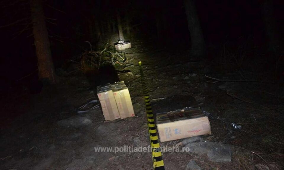 Țigări de contrabandă, de peste 85.000 de euro, capturate în zona de munte