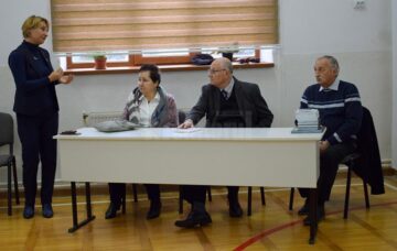 Scriitorul Grigore Ilisei s-a întors la școala la care a învățat