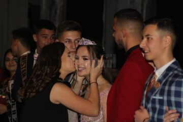 Miss Boboc, Lorena Ciurariu, felicitată de către cei apropiați