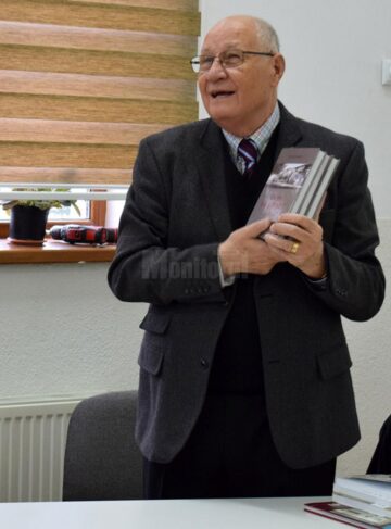 Scriitorul Grigore Ilisei s-a întors la școala la care a învățat