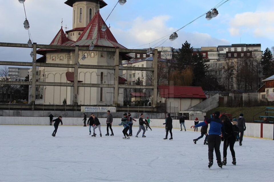 Accesul este gratuit și pe Patinoarul Areni, începând cu Ziua Bucovinei, timp de patru zile