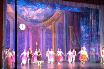 Zeci de soliști ai Teatrului de Operă și Balet din Kiev, aplaudați îndelung la Suceava după spectacolul „Spărgătorul de nuci”