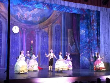 Zeci de soliști ai Teatrului de Operă și Balet din Kiev, aplaudați îndelung la Suceava, după spectacolul „Spărgătorul de nuci”