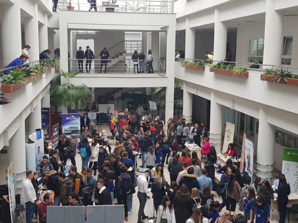 Prima ediție a Târgului de joburi organizat de Universitatea "Ștefan cel Mare"