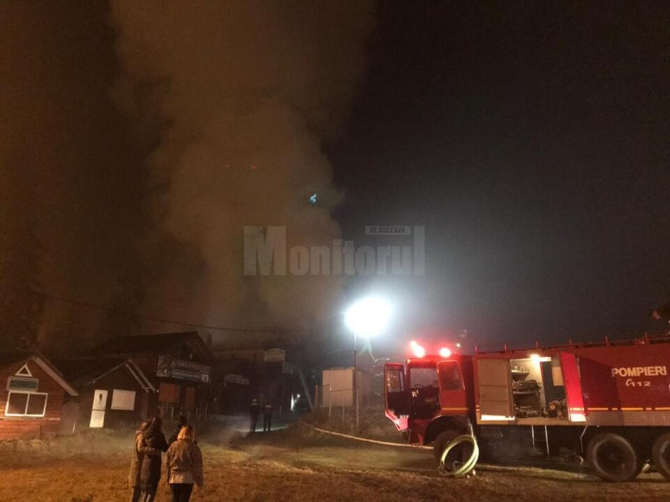 Pompierii au intervenit cu patru autospeciale cu apă