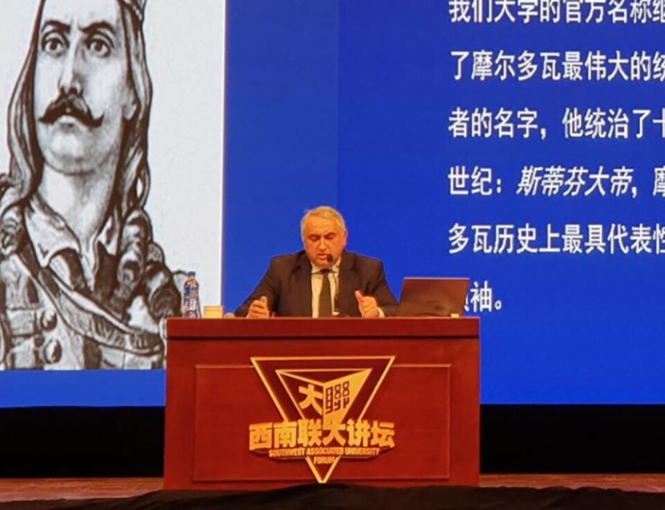 Rectorul Universității ”Ștefan cel Mare” Suceava, prof. univ. dr. Valentin Popa