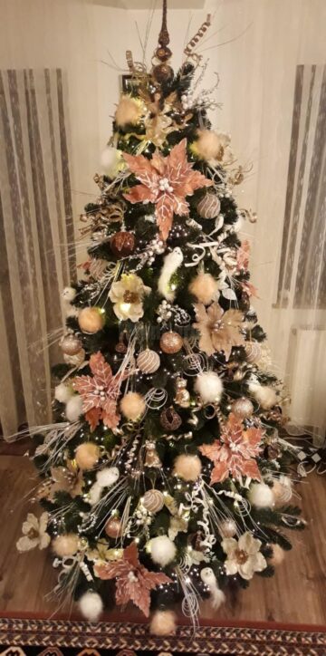 Util: unde găsești aproape tot ce ai nevoie pentru decorarea casei de Crăciun.