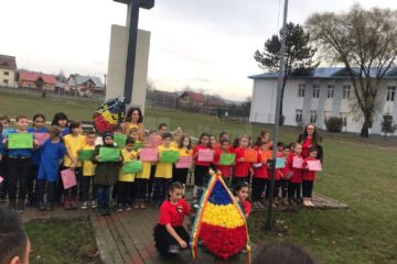 Ziua României și Ziua Bucovinei, marcate la Școala Gimnazială Pătrăuți