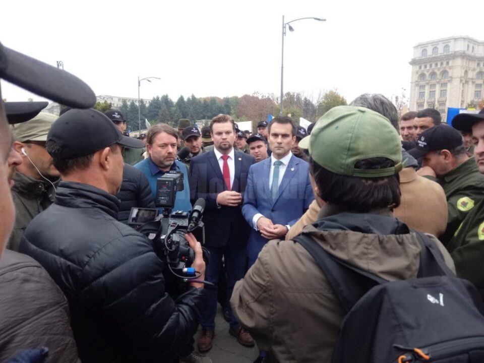 Deputatul Daniel Popescu la discuțiile cu angajații din domeniul silvic Deputatul Daniel Popescu la discuțiile cu angajații din domeniul silvic