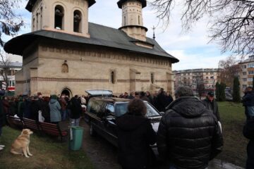 Familia, prietenii și câțiva colegi din partid l-au condus pe Bogdan Bicsi la locul de odihnă veșnică
