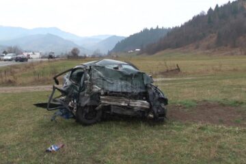 Accidentul cu doi morți de la ieșirea din Câmpulung Moldovenesc spre Prisaca Dornei, provocat de un tânăr în vârstă de 30 de ani, fără permis de conducere