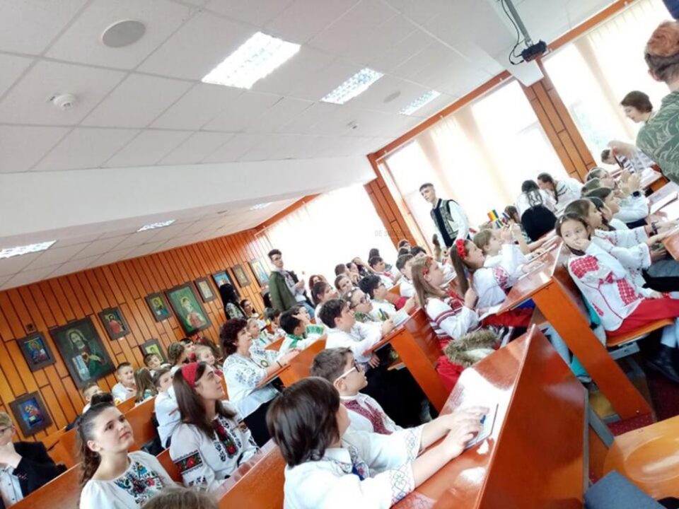 Proiectul educațional ”România 100+”, la Colegiul Național de Informatică ”Spiru Haret”