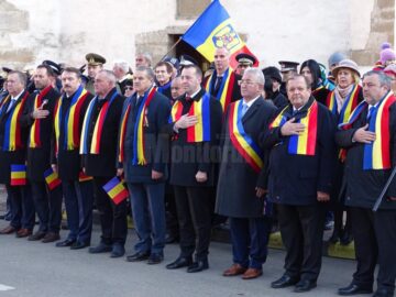 Parada de 1 Decembrie, din centrul Sucevei, a fost urmarită de mii de oameni 4