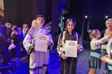 Premiul I pentru doi elevi suceveni, la Festivalul Internațional Bucurie și Zâmbet ,,S-cool show” de la Cracovia