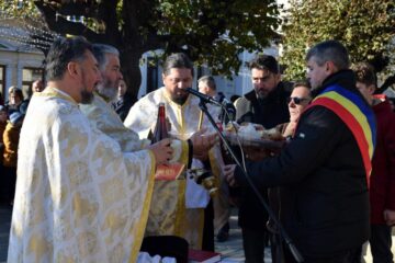 Ziua Națională a României a fost marcată la Fălticeni prin depuneri de coroane de flori