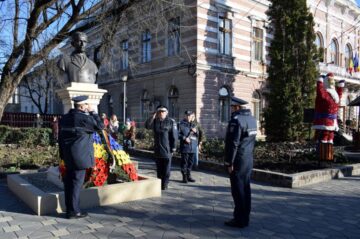 Ziua Națională a României a fost marcată la Fălticeni prin depuneri de coroane de flori