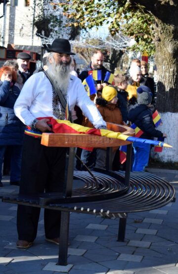 Ziua Națională a României a fost marcată la Fălticeni prin depuneri de coroane de flori